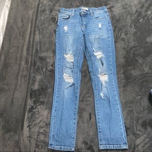 Size 7 Distressed Skinny Jeans